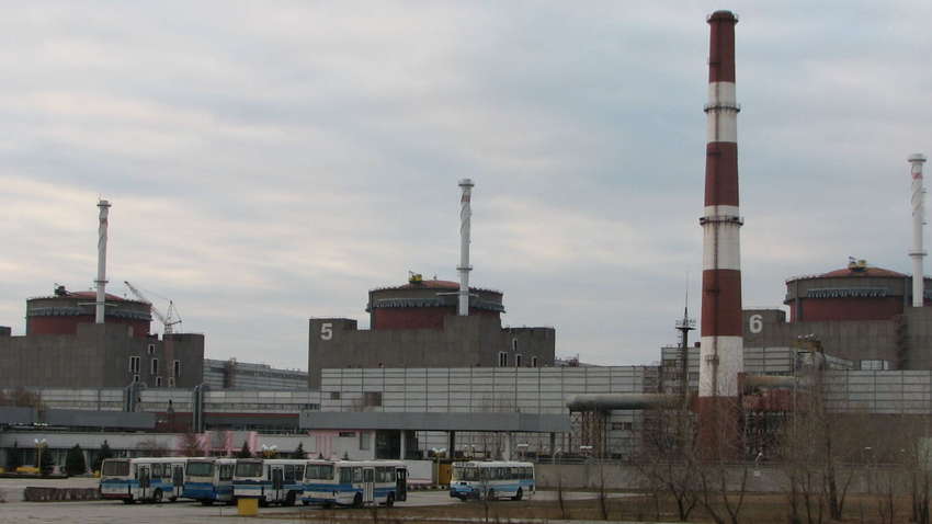 Российские оккупанты в Энергодаре заблокировали мэрию (ВИДЕО) Российские оккупанты в Энергодаре заблокировали мэрию (ВИДЕО)