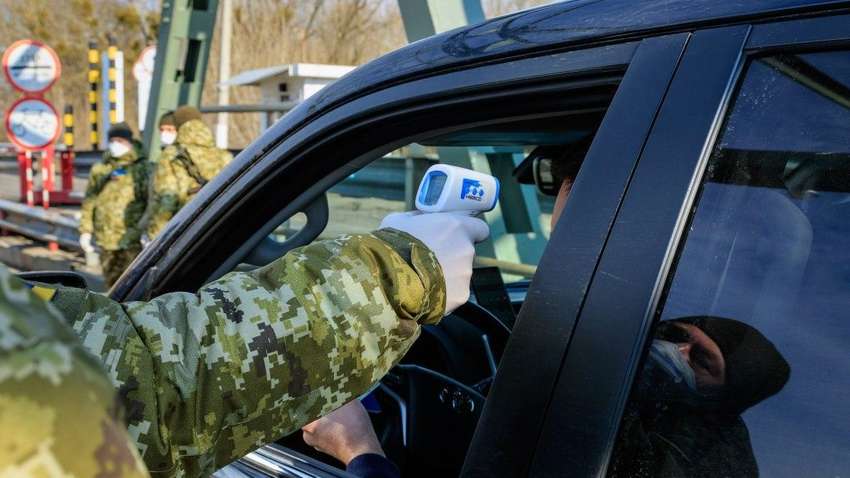 Українці приймають жарознижувальне, щоб перетнути кордон, - ДПСУ