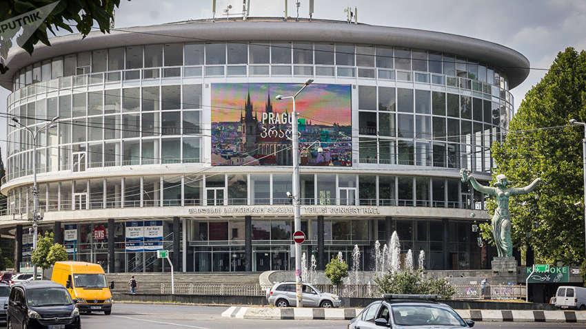 У центрі Тбілісі стався вибух, є жертви і поранені У центрі Тбілісі стався вибух, є жертви і поранені