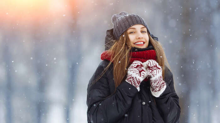 Як вивести плями з пуховика, щоб не прати його повністю