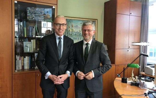 Меркель назначила уполномоченного по транзиту газа из Украины