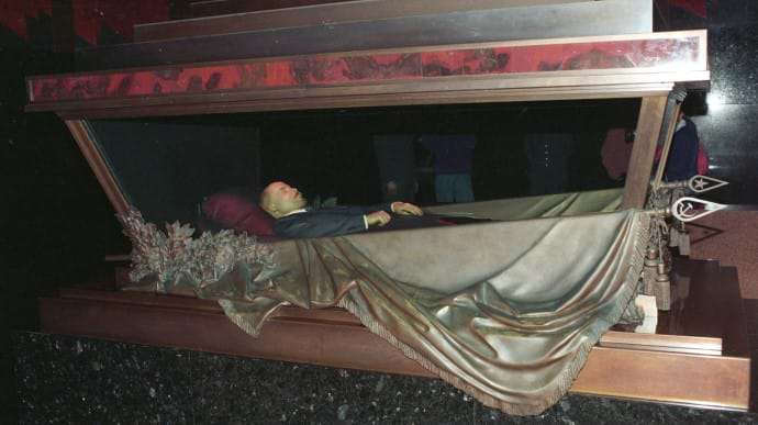 Песков прокомментировал возможность захоронения Владимира Ленина Песков прокомментировал возможность захоронения Владимира Ленина