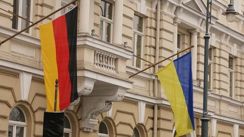 Посол Украины в ФРГ: доверие между Киевом и Берлином подорвано на несколько десятилетий Посол Украины в ФРГ: доверие между Киевом и Берлином подорвано на несколько десятилетий