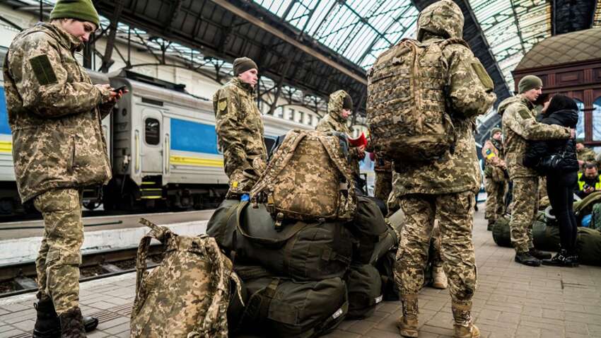 Стало известно, сколько предлагают платить военным на передовой