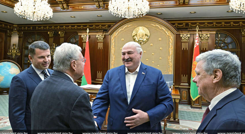 Будут ли результаты от визита Келлога в Минск: какую роль может сыграть Лукашенко в войне Будут ли результаты от визита Келлога в Минск: какую роль может сыграть Лукашенко в войне