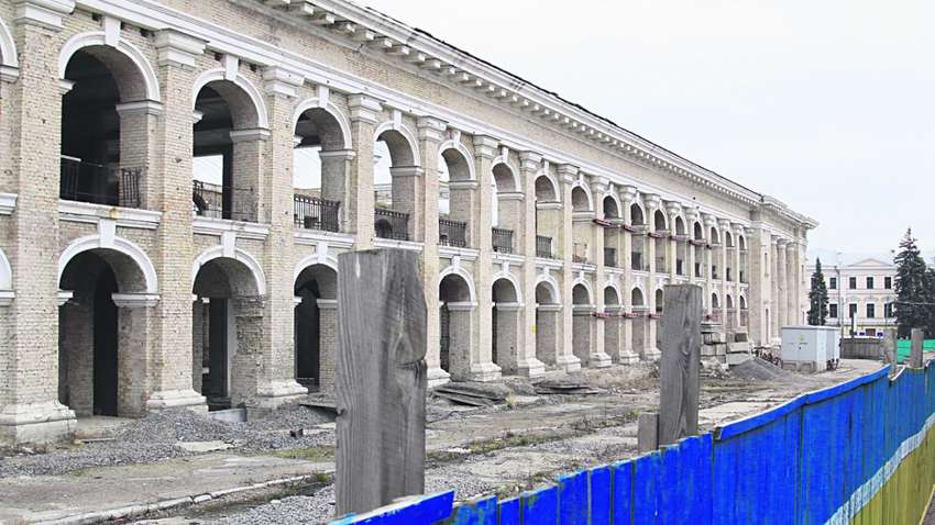"Полмиллиарда на реконструкцию Гостиного двора": власти Киева решают, откуда брать деньги