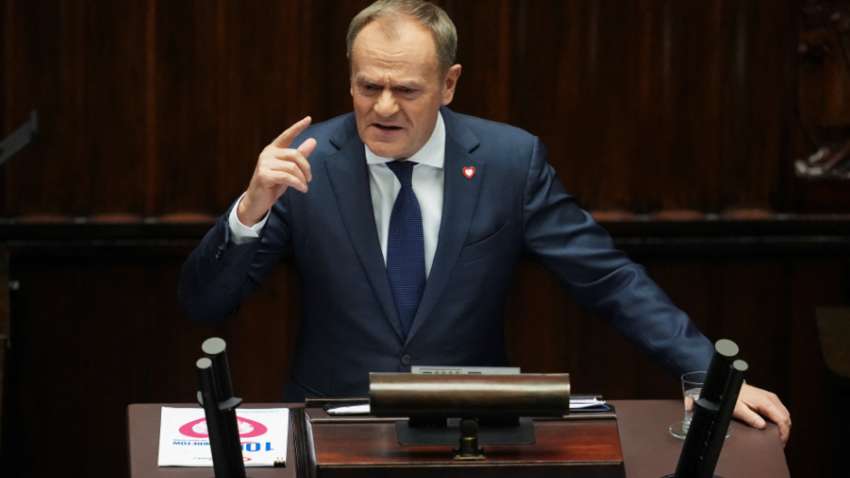 Туск критикует республиканцев из-за отсутствия помощи Украине: Рейган переворачивается в гробу