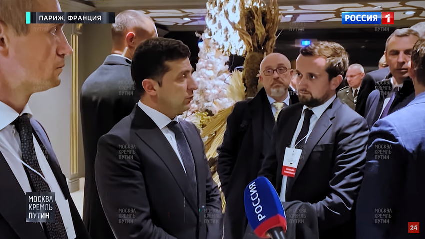"Богдан хватался за голову, Тимошенко расстреливал президента взглядом": В Сети появилось то самое "интервью" Зеленского "России 1"