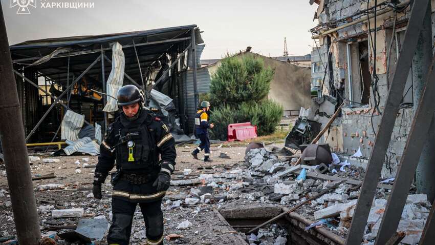 Спасатели показали ужасающие кадры «прилетов» в Харькове