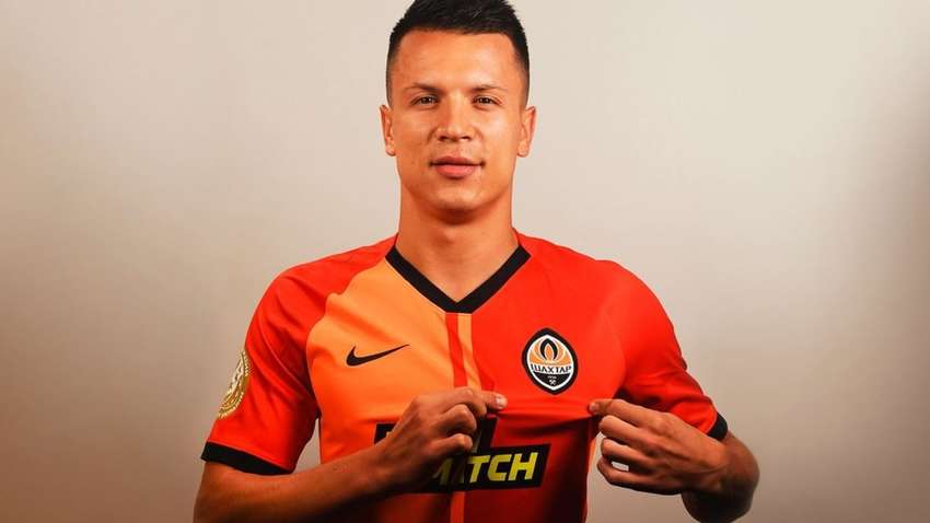 В основе "Шахтера" впервые сыграет Евгений Коноплянка в поединке против "Днепра-1"