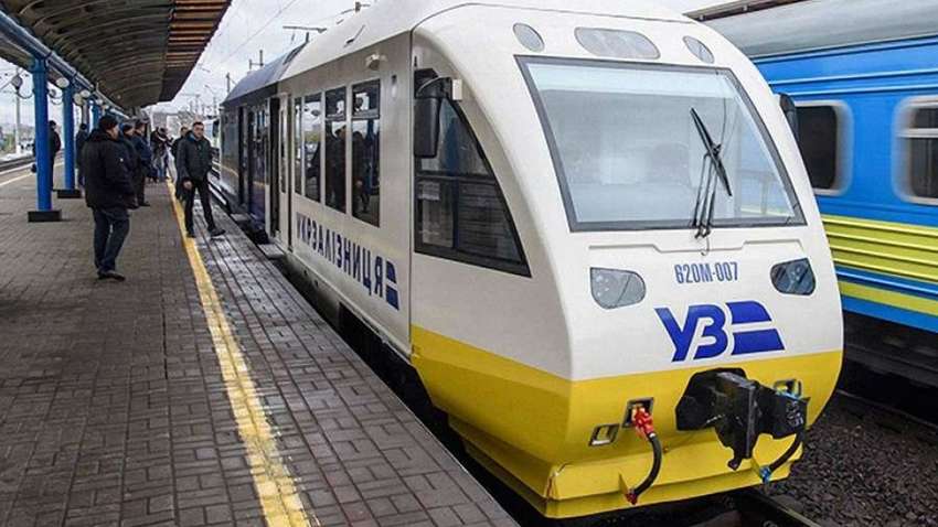 В «Укрзализныце» рассказали, когда подорожают билеты на поезда