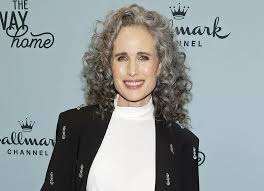 Голлівудські знаменитості, які пишаються своєю сивиною Голлівудські знаменитості, які пишаються своєю сивиною