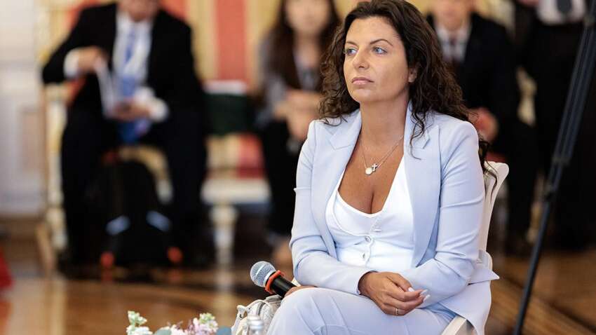  Главная пропагандистка Кремля появилась на публичном мероприятии без парика (ФОТО)