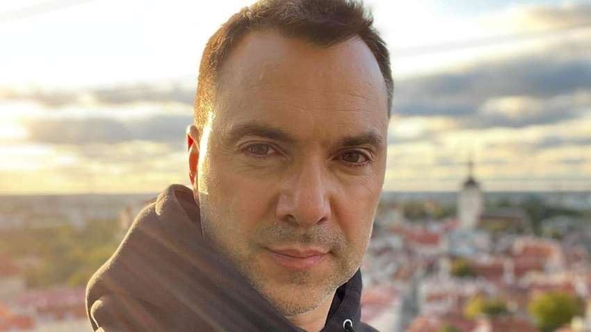 Арестович рассказал, как Залужный стал главнокомандующим ВСУ Арестович рассказал, как Залужный стал главнокомандующим ВСУ