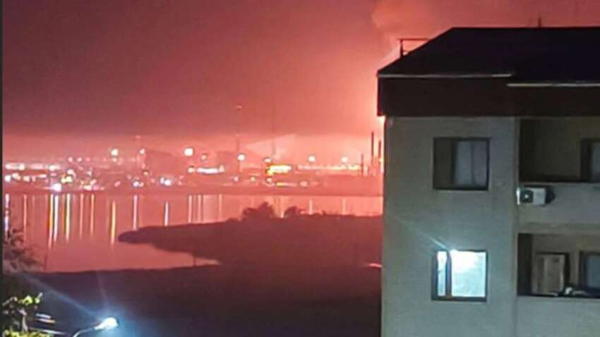 Зафіксовано численні вибухи та пожежі: у ЗСУ розкрили деталі нічного удару по важливому заводу в РФ 