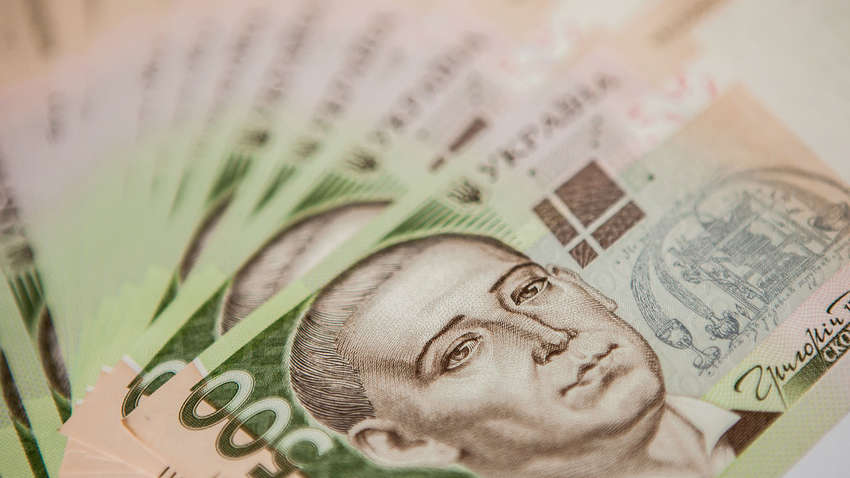 Кабмин упразднил некоторые выплаты для переселенцев: детали