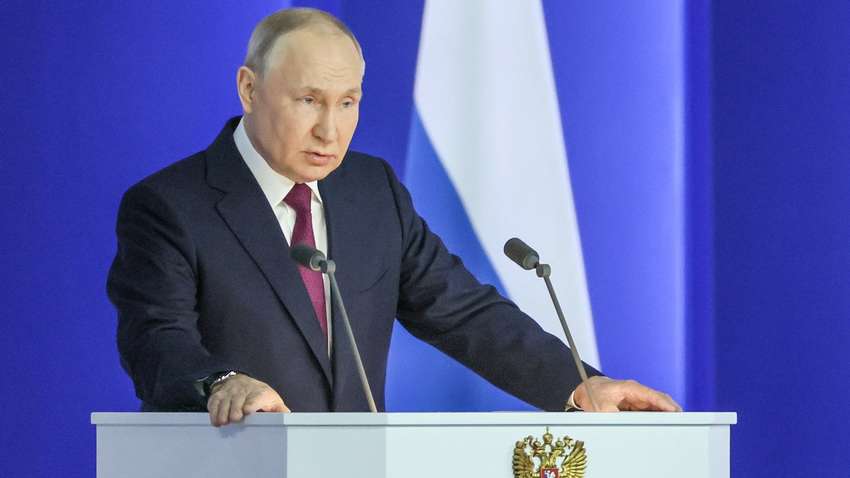  Стало відомо, хто буде супроводжувати Путіна під час поїздки до Китаю 