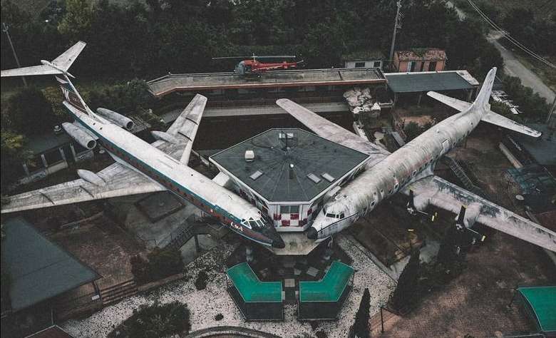 Дивне місце в Італії: воно схоже на аеропорт, але це не так