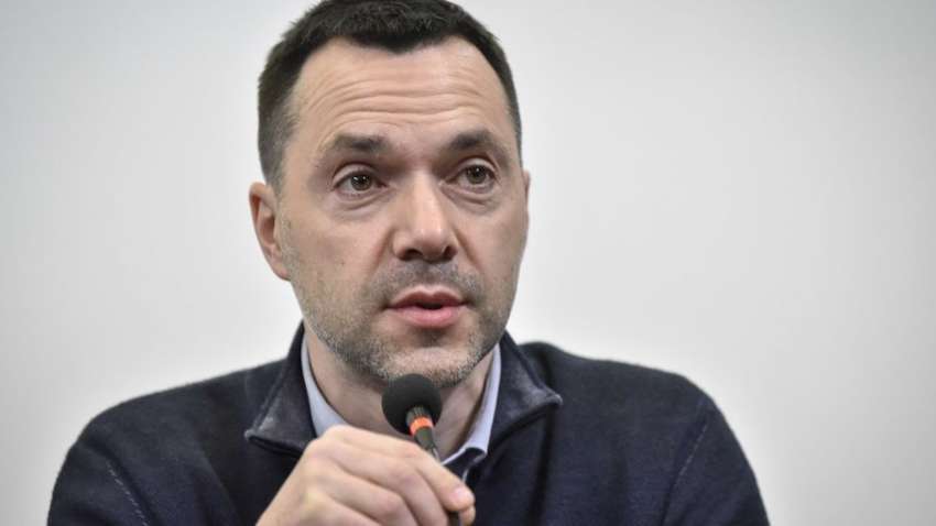 Арестович заблокировал дорогу пожарной машине на 1,5 часа Арестович заблокировал дорогу пожарной машине на 1,5 часа