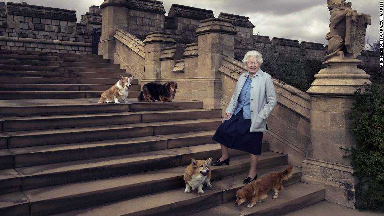 Королева Єлизавета II втратила близького друга