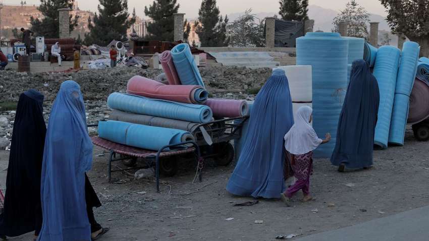 Женщина - не собственность: указ "Талибана" о правах женщин