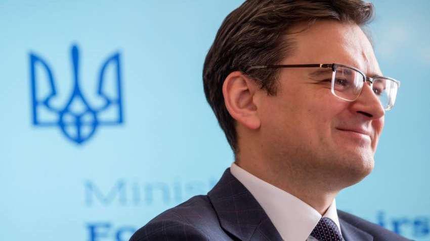 Кулеба назвал условие, когда Киев поможет ЕС решить вопрос с мигрантами из Беларуси Кулеба назвал условие, когда Киев поможет ЕС решить вопрос с мигрантами из Беларуси