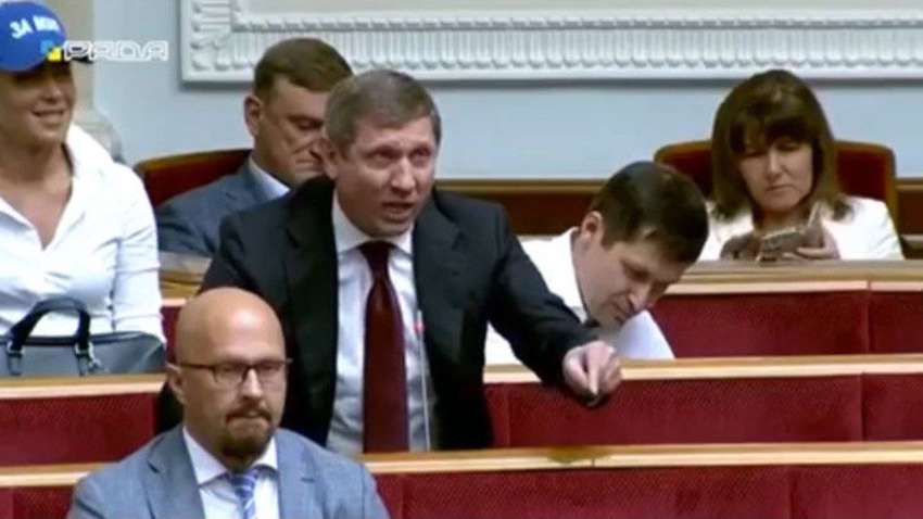 Нардеп Шахов закликав владу захистити столичний ЖК від рейдерства Нардеп Шахов закликав владу захистити столичний ЖК від рейдерства