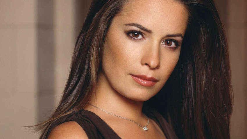 Звезда сериала «Зачарованные» в третий раз вышла замуж