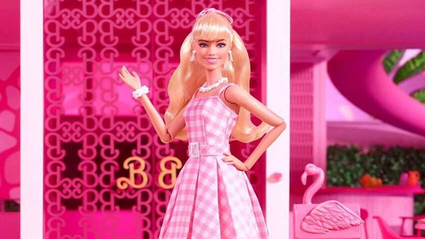 У військовій формі та з протезом: українська лялька очима росіян (ФОТО)