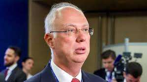 Улюблений переговорник Путіна принизив Макрона та лідерів Європи Улюблений переговорник Путіна принизив Макрона та лідерів Європи