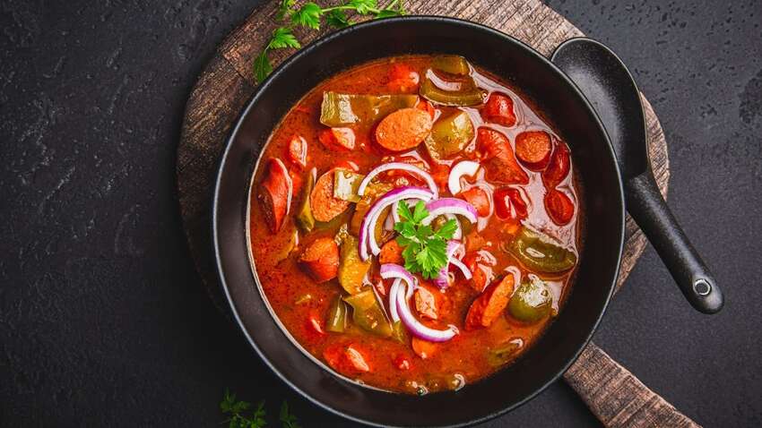 Украинцы точно его ели: назван самый опасный суп  