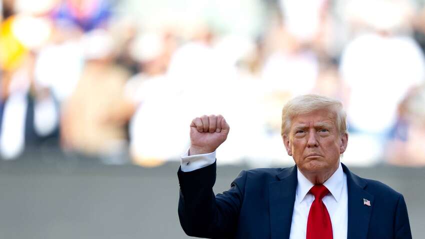 Трамп заявив про зустріч із Путіним і Зеленським: що відомо Трамп заявив про зустріч із Путіним і Зеленським: що відомо