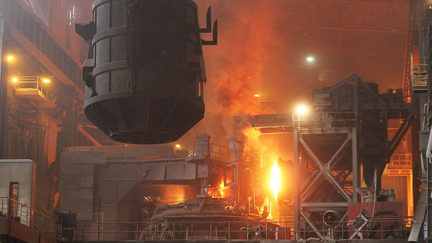 Падіння світових цін на сталь коригує попит на сировину в Україні: експерт розкрив деталі