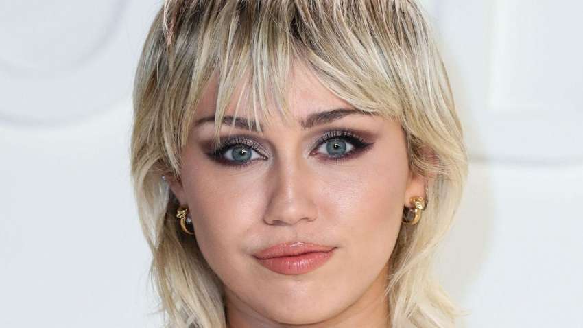 Майлі Сайрус опублікувала сумнозвісний кадр з бонгом