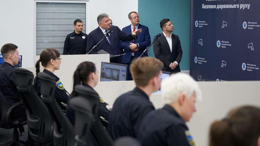 Когда водителям ждать «письма счастья»: в Украине презентовали систему видеофиксации превышения скорости