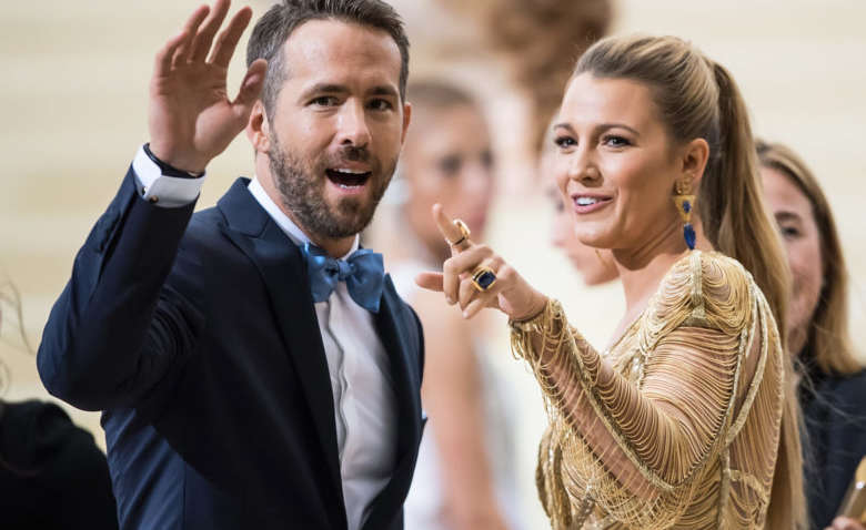 Актер Райан Рейнольдс необычно поздравил жену с днем рождения