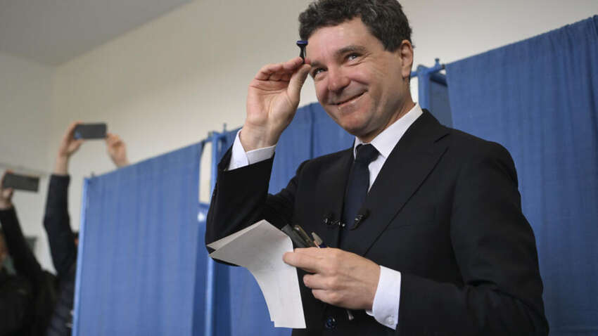 У Румунії підрахували 100% голосів: хто стане наступним президентом