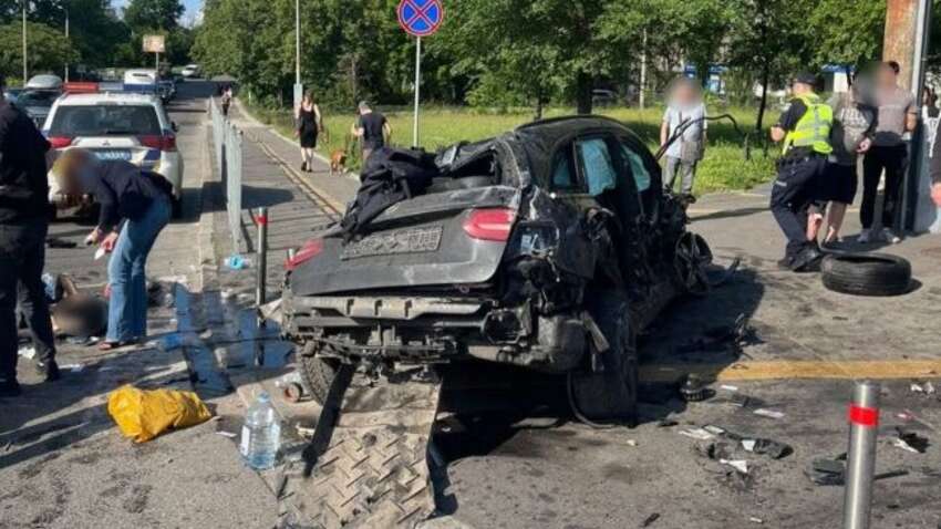 Трагедия на переходе в Киеве: стало известно, сколько нарушений имел водитель, который влетел в людей Трагедия на переходе в Киеве: стало известно, сколько нарушений имел водитель, который влетел в людей