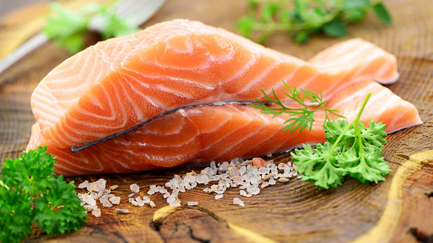 Двом категоріям людей варто відмовитись від червоної риби Двом категоріям людей варто відмовитись від червоної риби