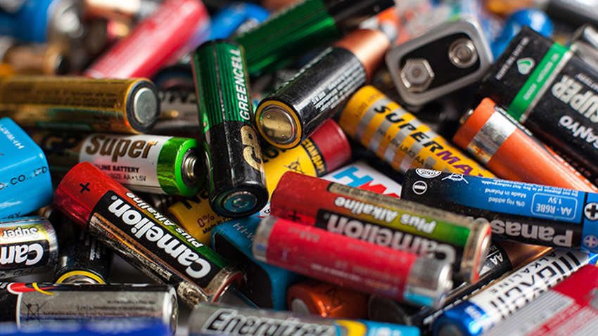 Что будет, если проглотить батарейку: заключенный провел эксперимент