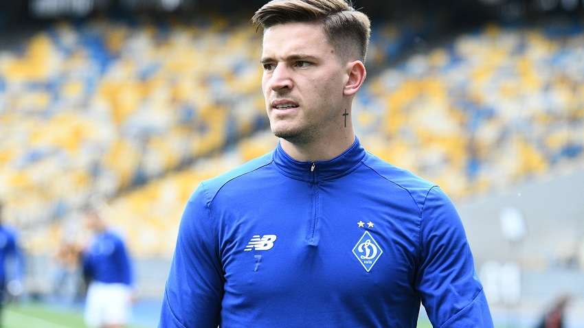 Валізний настрій: футболісти київського Динамо теж бояться вторгнення РФ Валізний настрій: футболісти київського Динамо теж бояться вторгнення РФ