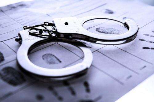 Жінка убила свого чоловіка і захотіла піти на війну: подробиці