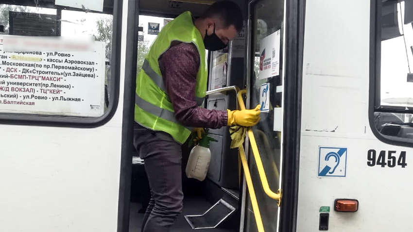 Закон один для всех: украинка получила крупный штраф за отказ надеть маску в транспорте Закон один для всех: украинка получила крупный штраф за отказ надеть маску в транспорте