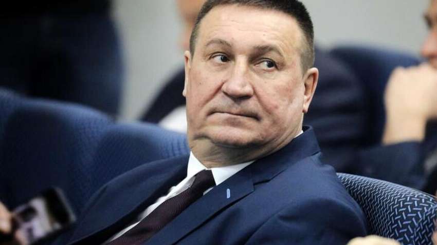 В Чехии произошел инцидент: глава Белорусской федерации футбола и его жена были доставлены в полицию