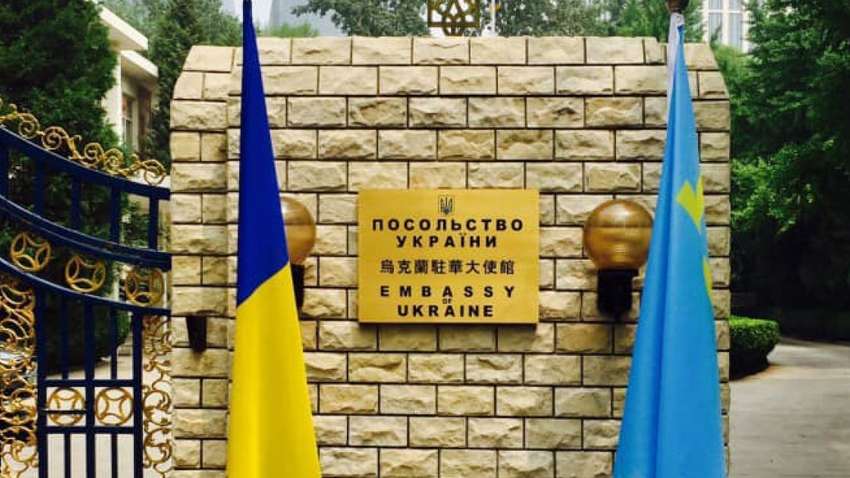 Посольства Украины в нескольких странах получили окровавленные посылки. Что у них находилось