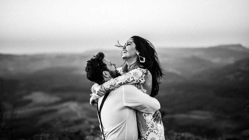 Вчені розповіли, з якими чоловіками жінки відчувають себе максимально щасливими