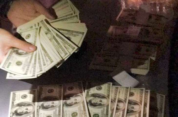 Афера в Киеве: "друг" Зеленского и Разумкова торговал должностями за 1,5 млн долларов  