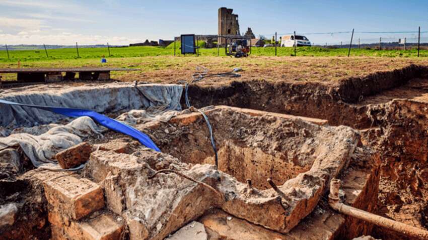 Под старинным замком в Англии нашли секретный ядерный бункер: находка повергла в шок