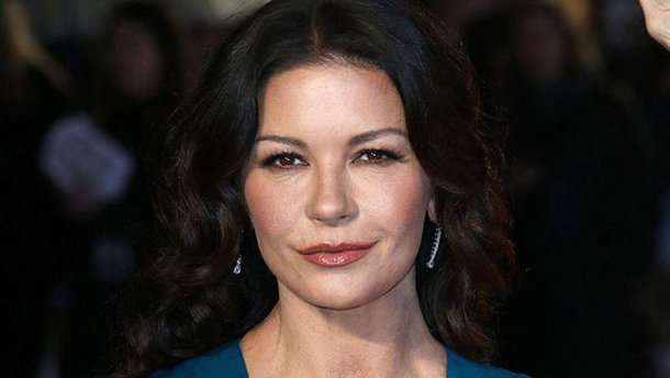 Голлівудська актриса з'явилася на публіці в українській вишиванці