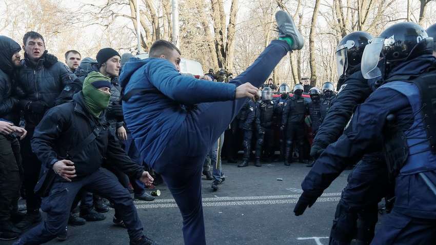 Полиция vs Нацкорпус и удар по игорному бизнесу: главные события уходящей недели